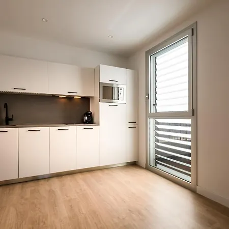 Caterina A90 Barcelona
